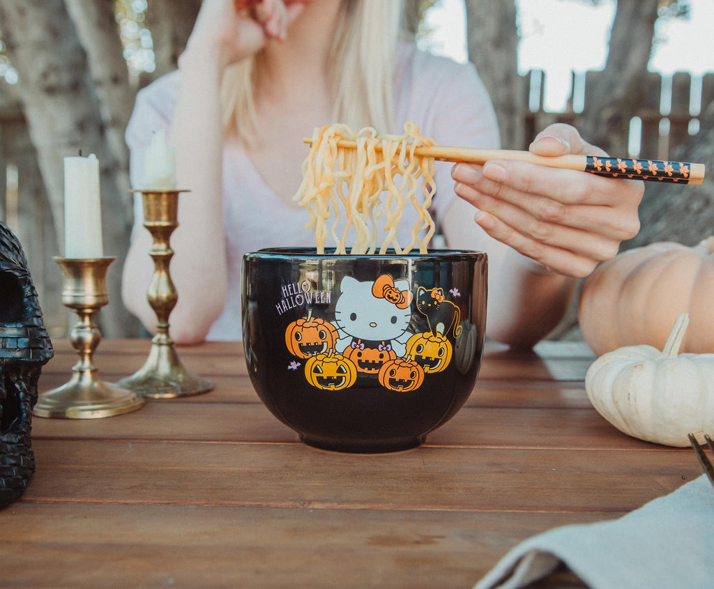 Sanrio Hello Kitty Pumpkins 20-Ounce Ramen Bowl and Chopstick Set