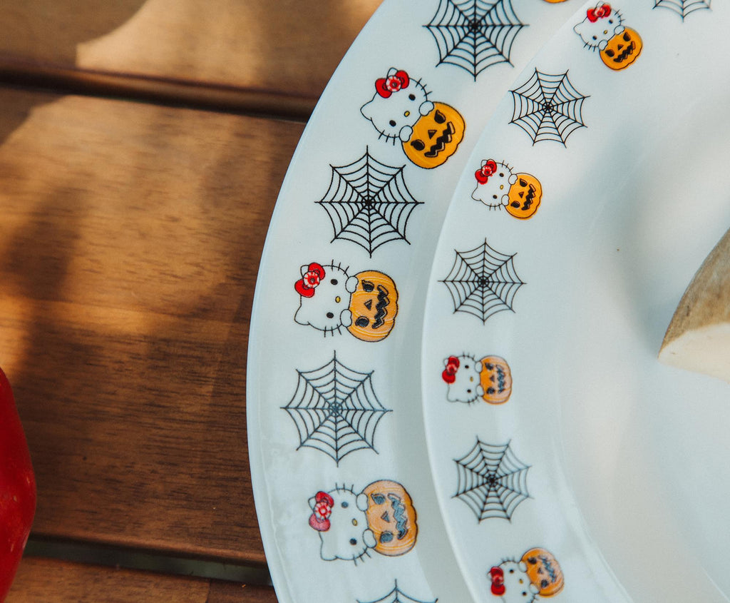Sanrio Hello Kitty Pumpkin Boo 8-Inch Ceramic Dinner Plate